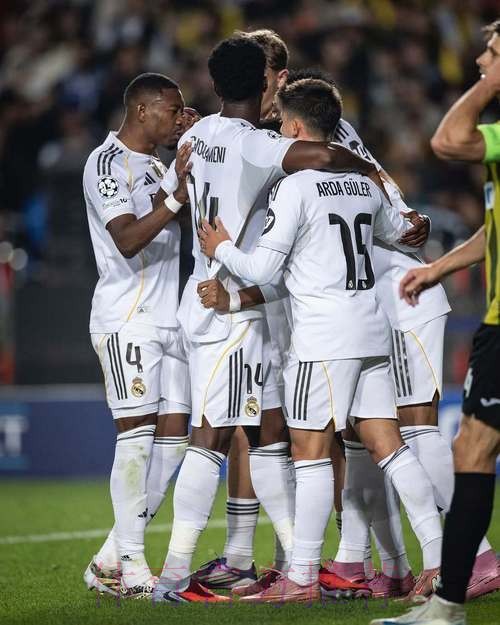 罗马诺:阿拉巴从未考虑退役或离开皇马 罗马诺:阿拉巴从未考虑退役或离开皇马